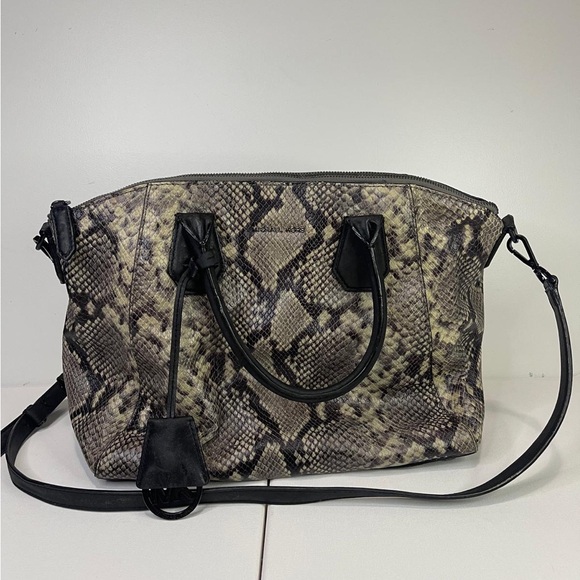 Stylish Snake Print Handbag - Picture 1 of 16